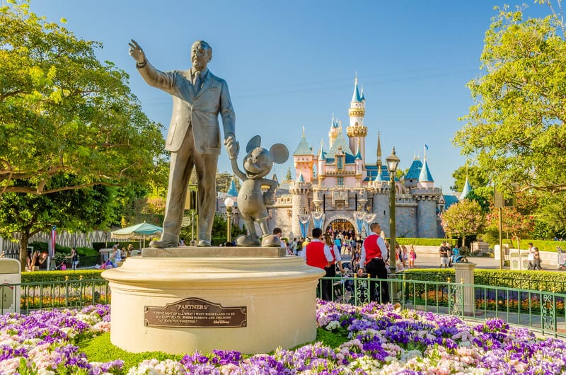 15 Best Hotels near Disneyland - budget to luxury