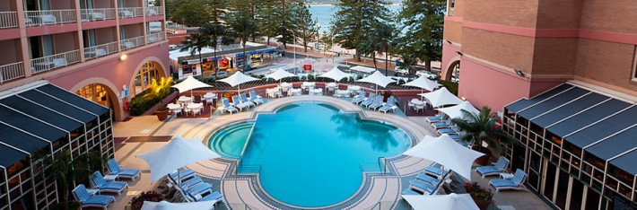 Crowne Plaza pool
