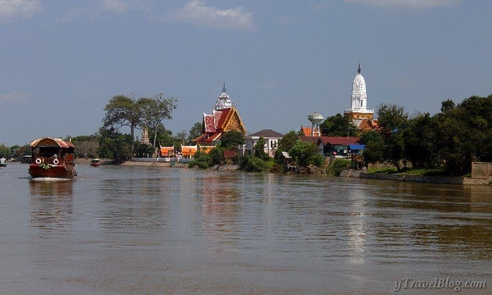 River cruise of Ayutthaya