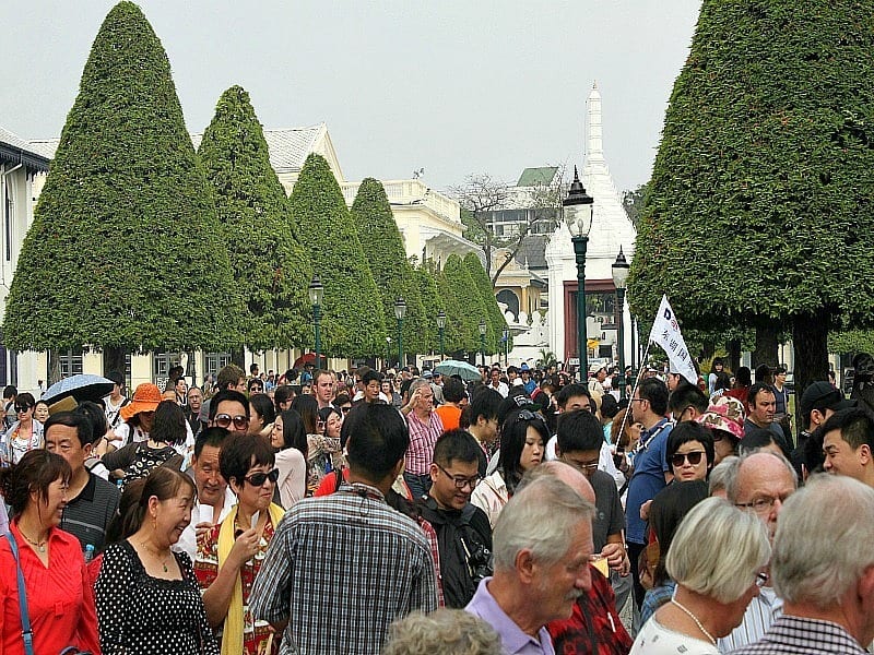 crowds of people at the Grand Palace Bangkok