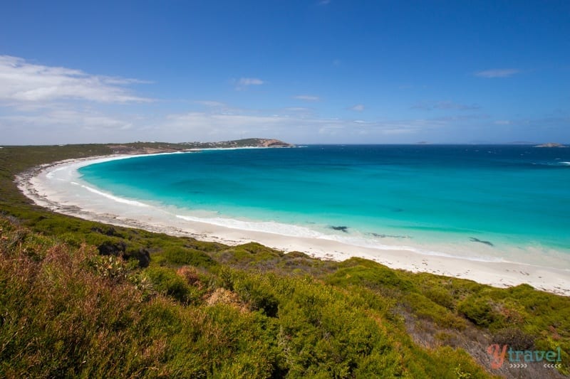 wide sweeping view of Lucky Bay, 