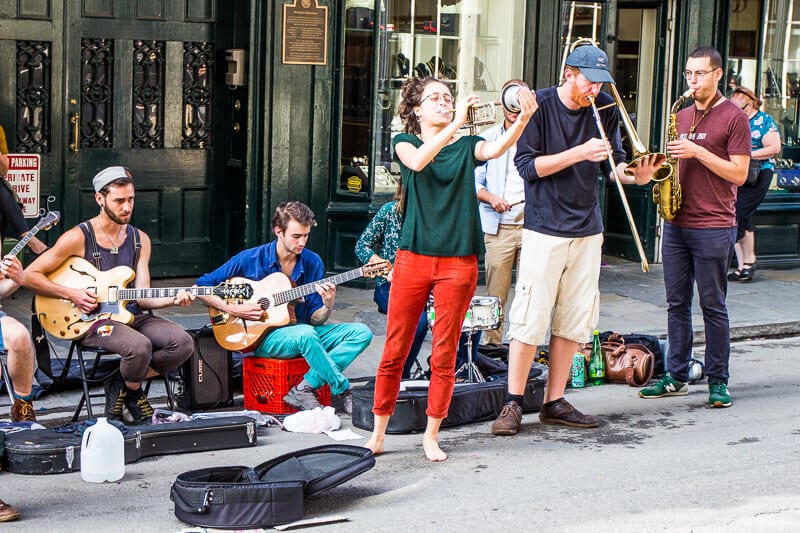 Street performers in The French Quarter