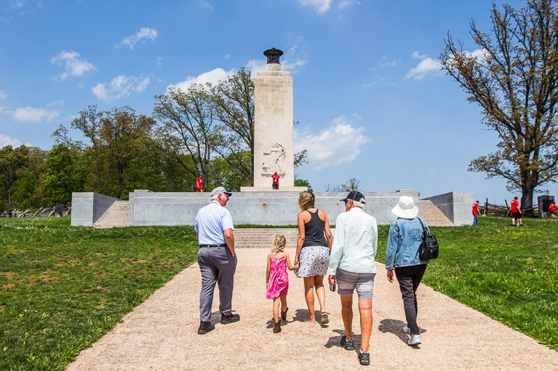 people on a tour in the gettysburg battlefields