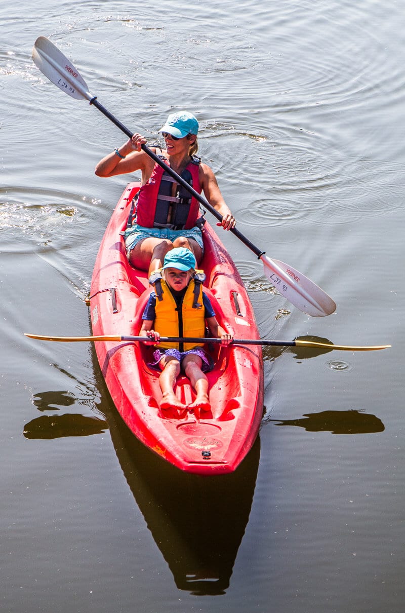 Kayaking with Columbia Sportswear - click through to see more Columbia apparel and tips for what to wear for travel and leisure! 