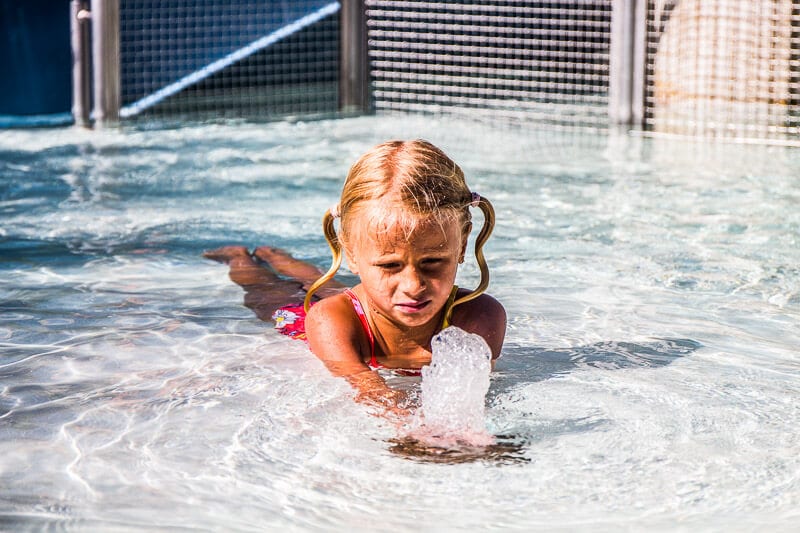 disneyland hotel for kids pool