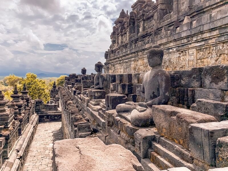 How to Visit The Borobudur Temple in Indonesia (it is AMAZING!)