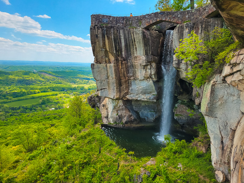Lovers Leap Falls cascading over the cliffs and green valley  in chattanooga