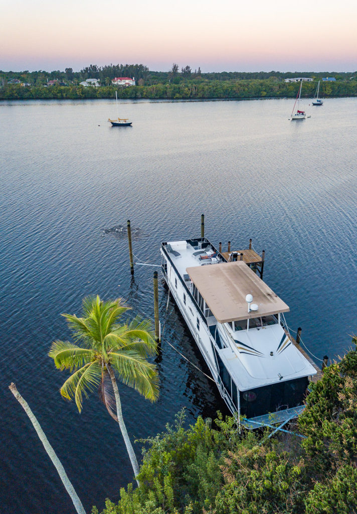 house boat on a lake