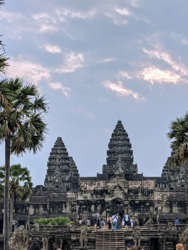 10 THINGS TO KNOW BEFORE VISITING CAMBODIA COVER IMAGE