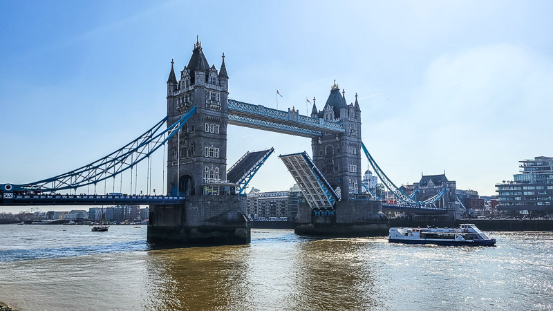 Tower Bridge opening