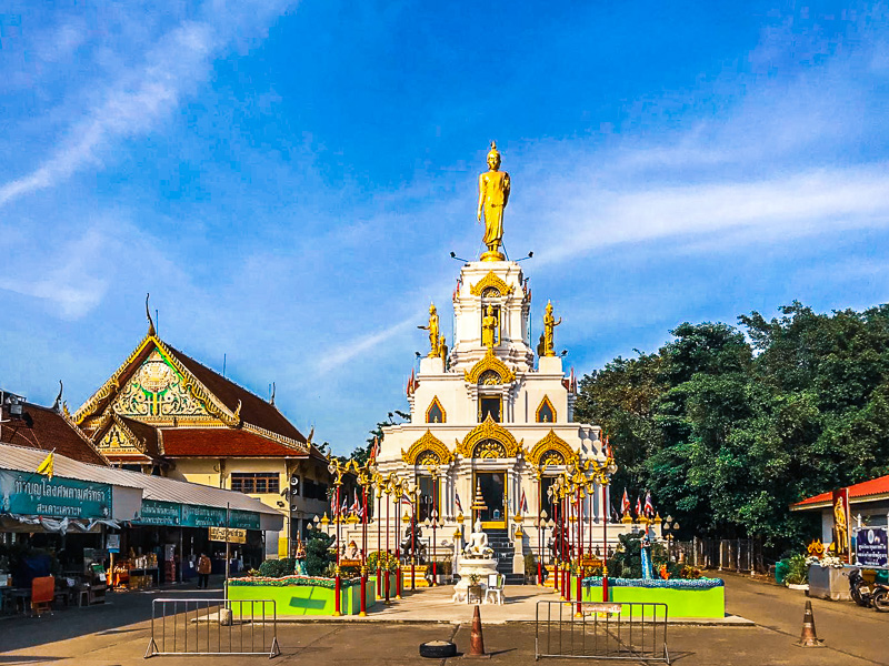 Buddhist Temple at Bang Nam Phueng Floating Market in Bangkok Thailand