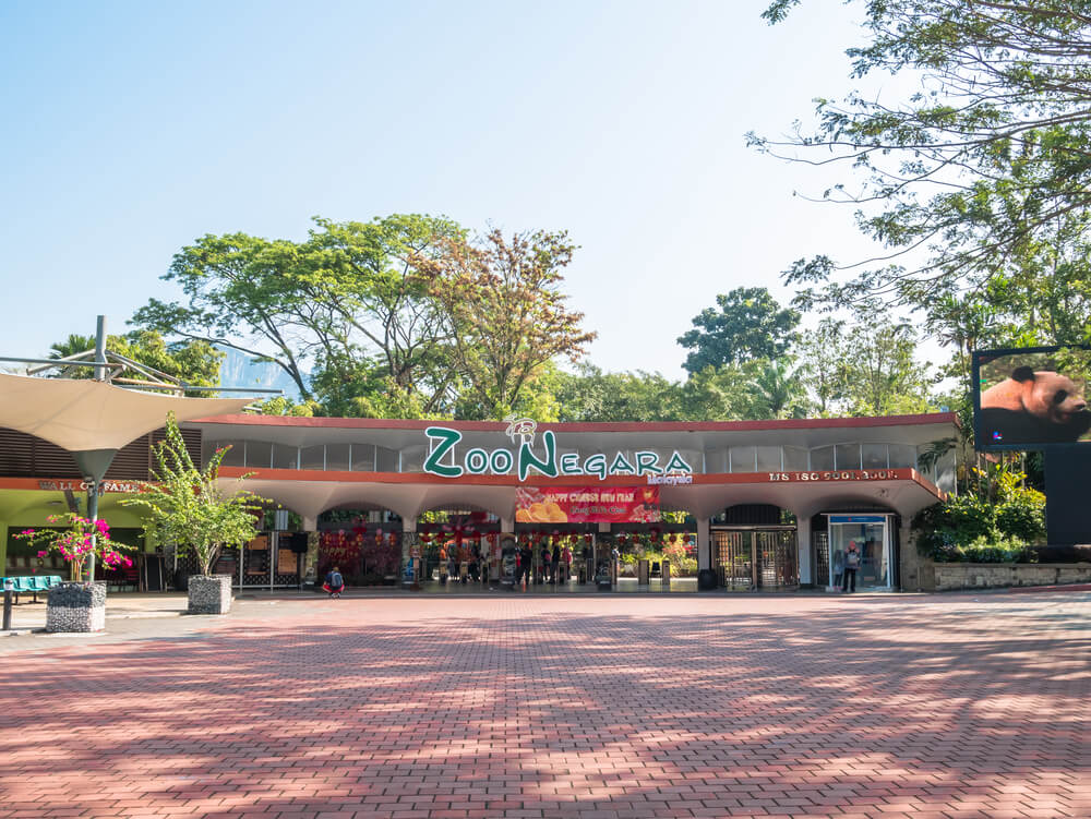 entrance to zoo negara