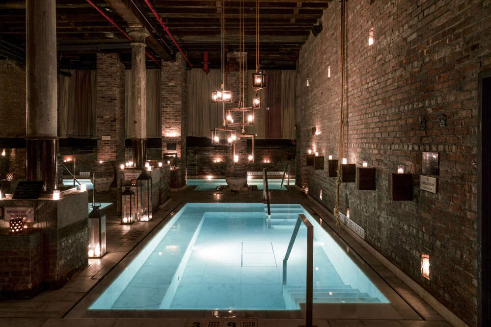 pool inside aire roman baths