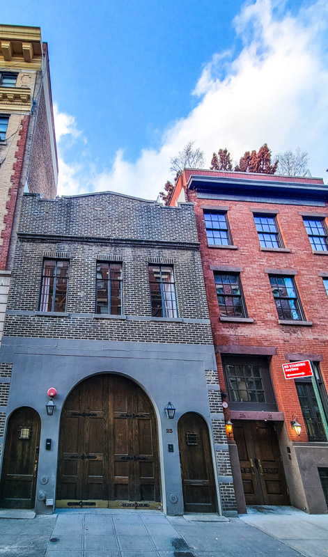 exterior of taylor swift carriage house rental on cornelia st