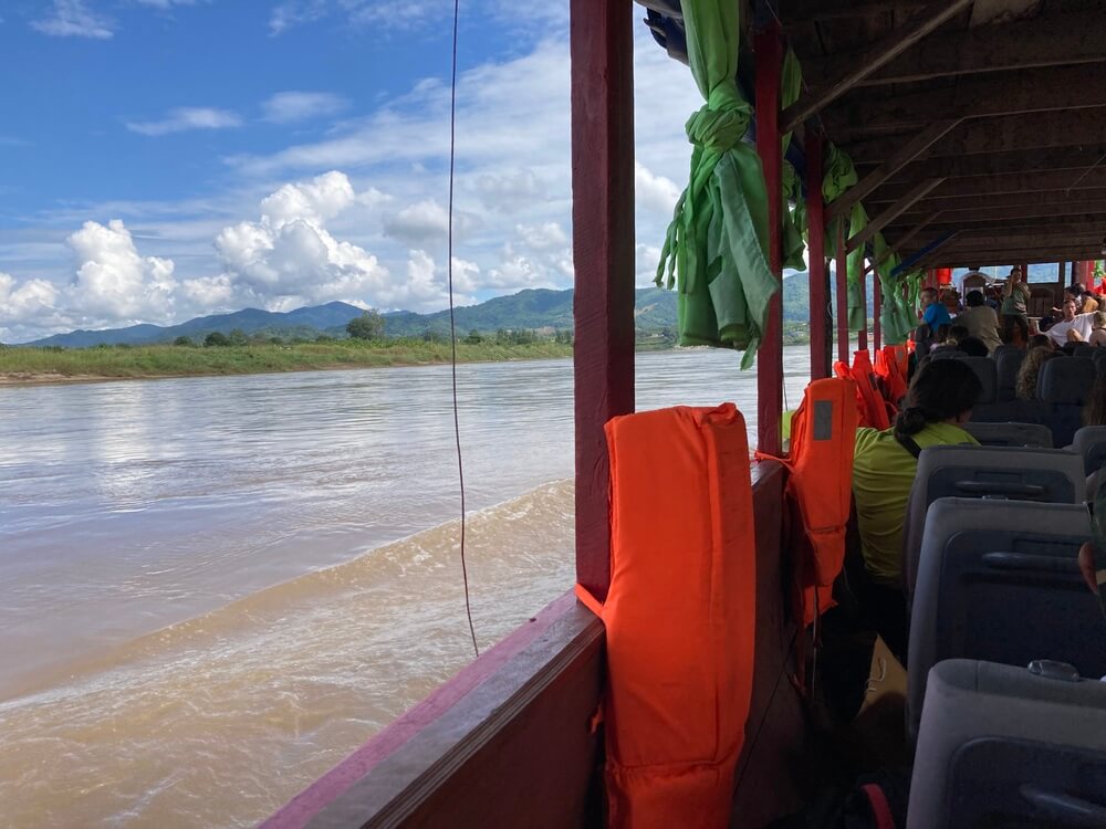 slow boat to laos from chiang rai