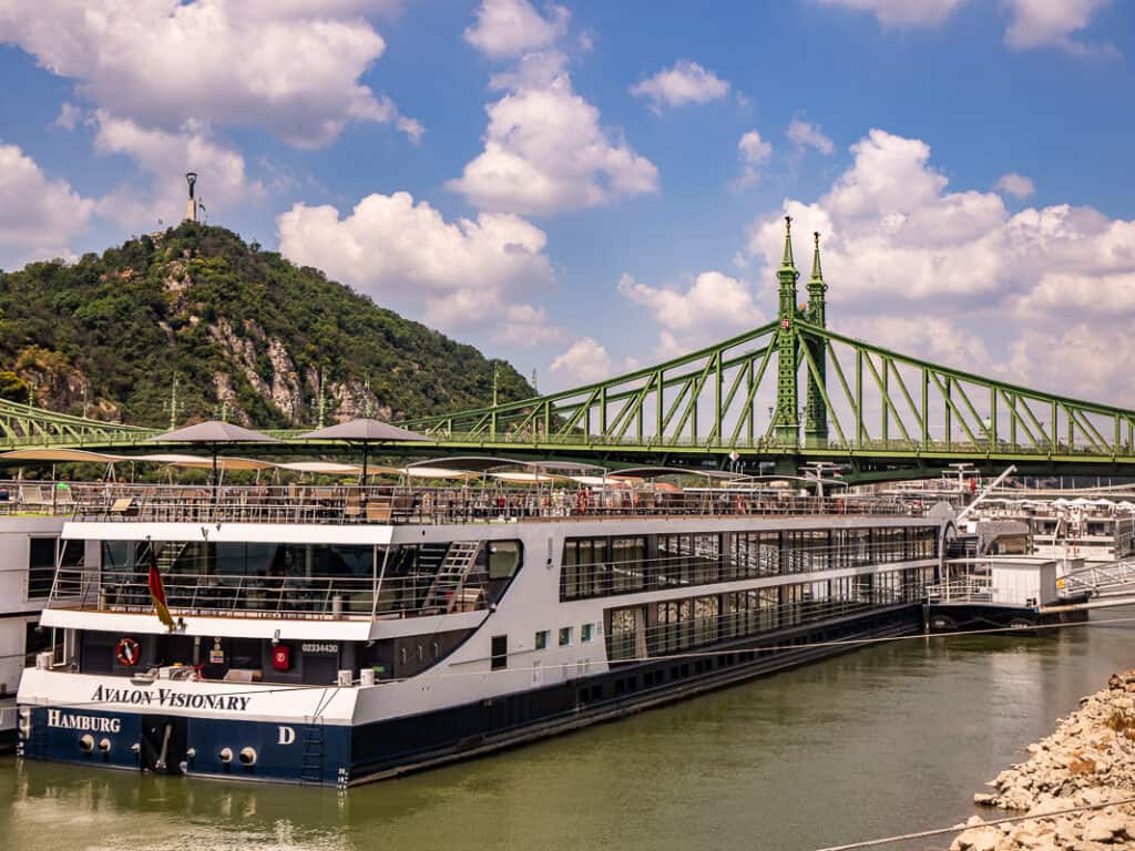 Ricer cruise ship in front of a bridge in Budapest, Hungary