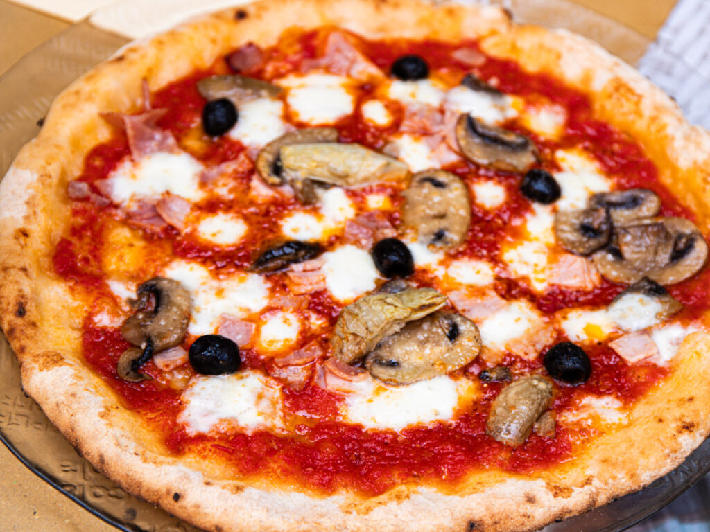 mushroom olive gluten free pizza