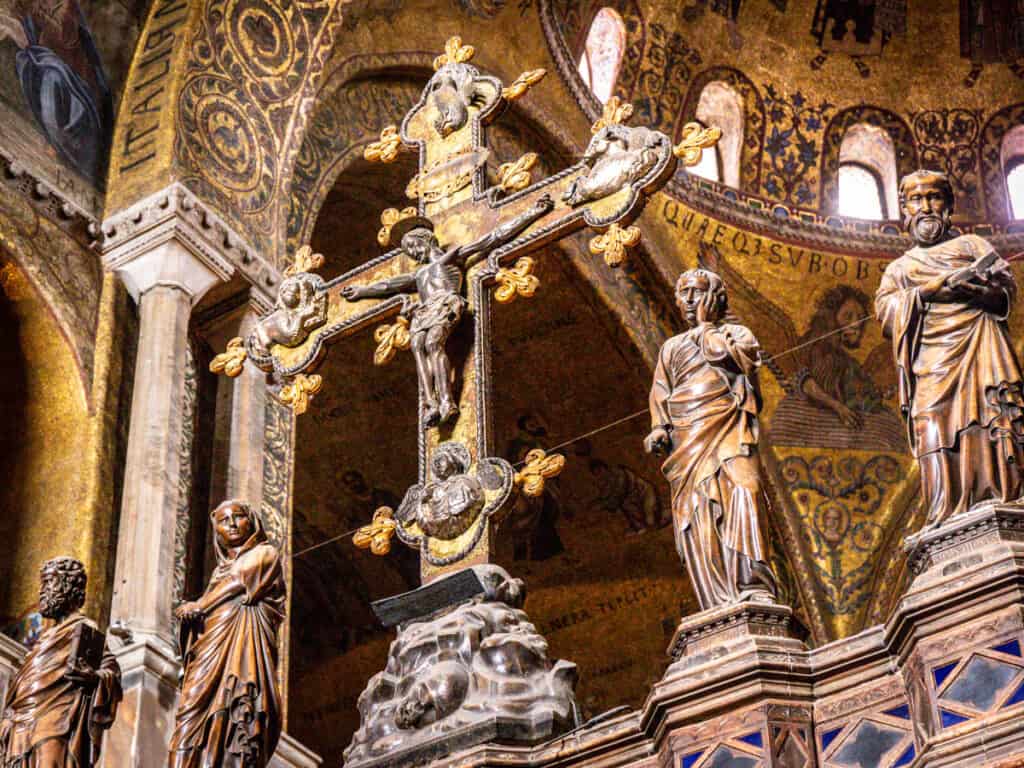 crosses in st mark's basilica