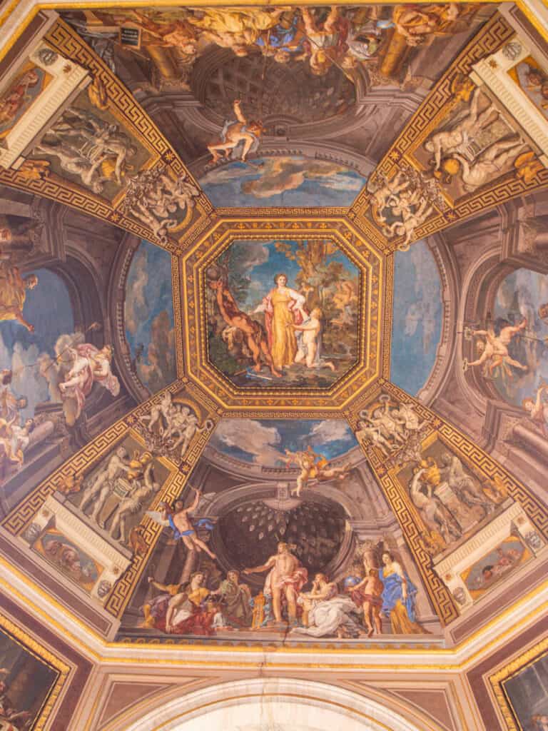 frescoe ceiling in vatican