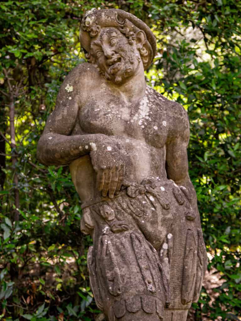 statue of creature