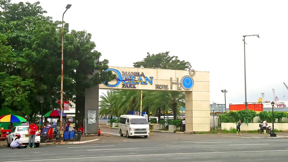 Manila Ocean Park entry way
