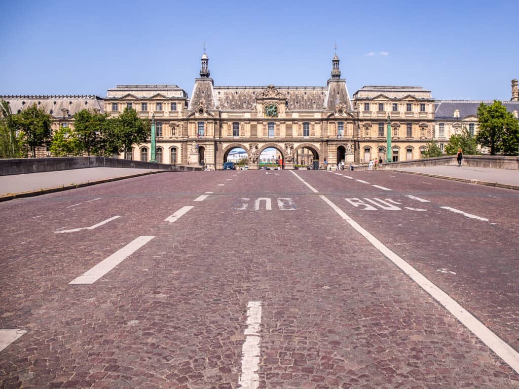 louvre at end of road