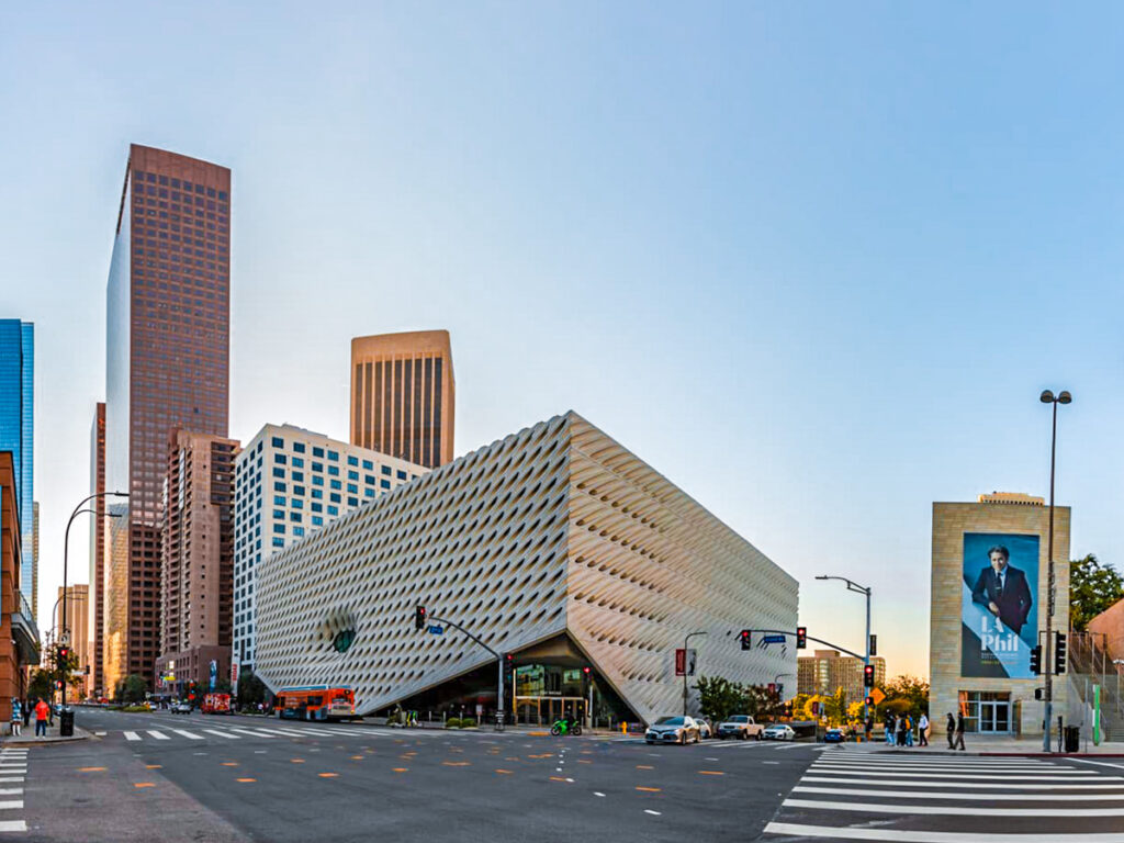 A picture of The Broad Museum and the nearby buildings.